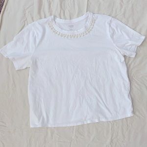 Express Cropped tee with Pearl neckline